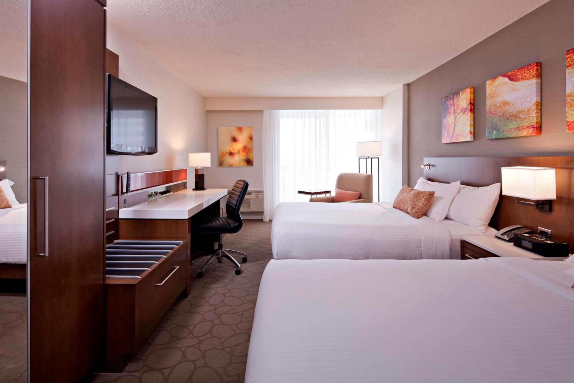Queen Room with Two Queen Beds,1530134407:JPEG